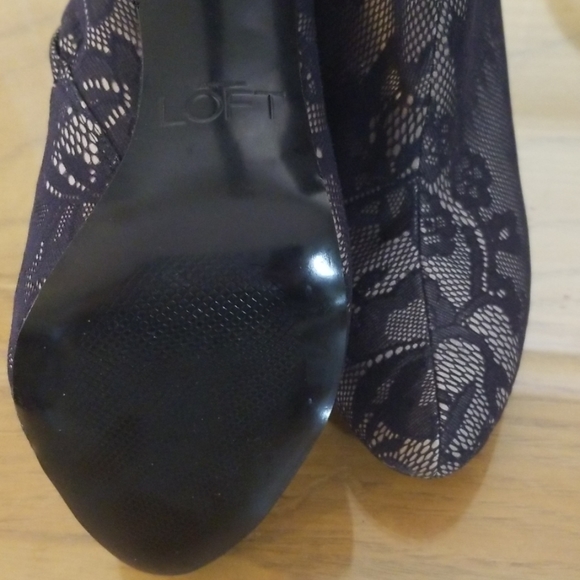 Ann Taylor Loft Ellie Lace Heel Bootie sz 10 - Picture 3 of 8